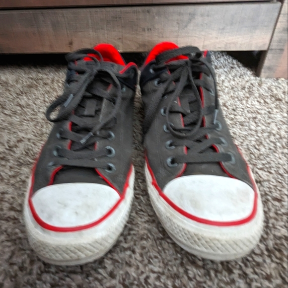 Converse Size 10.5 Men's - Picture 2 of 5